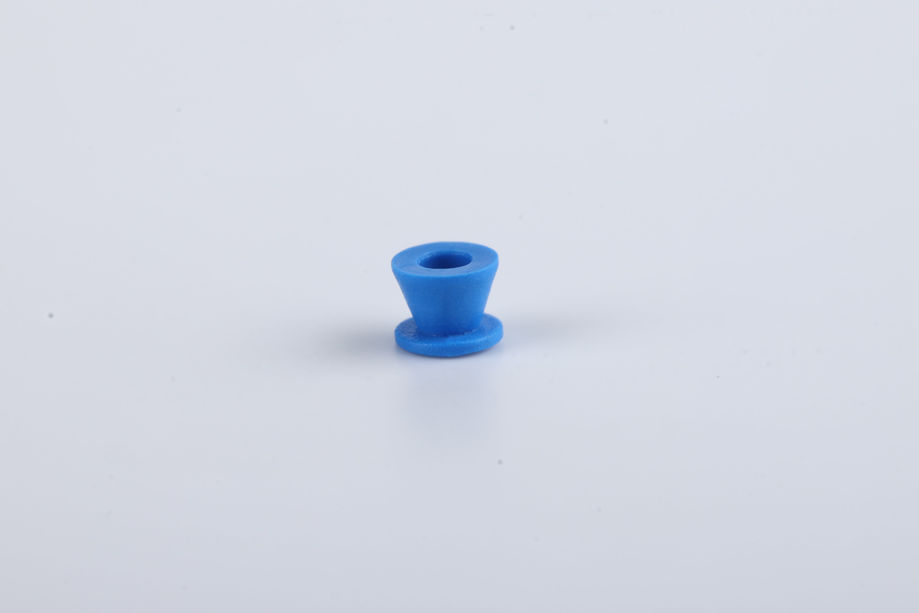 Baxter Beveled Bobbin