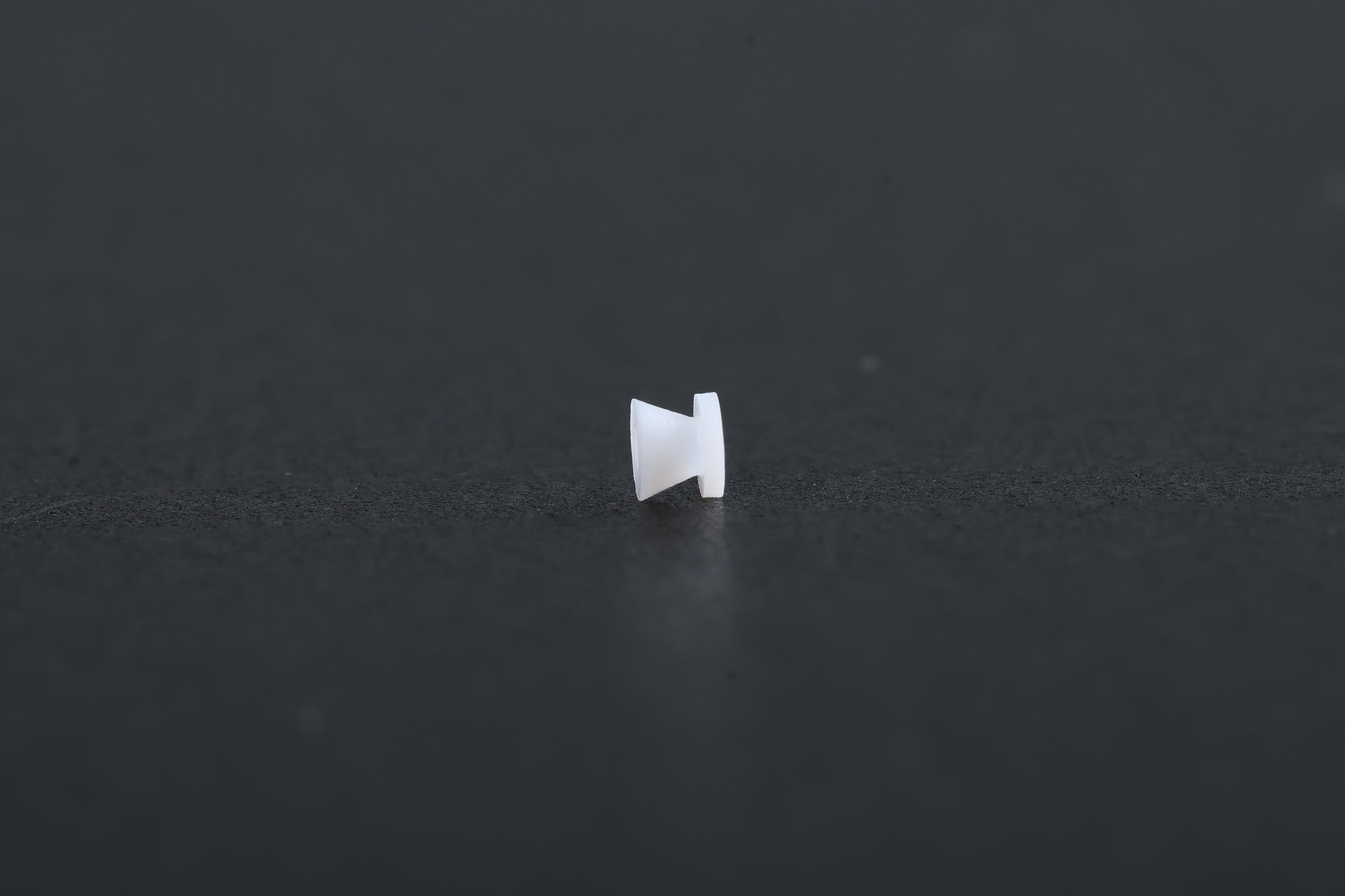 Baxter Beveled Bobbin